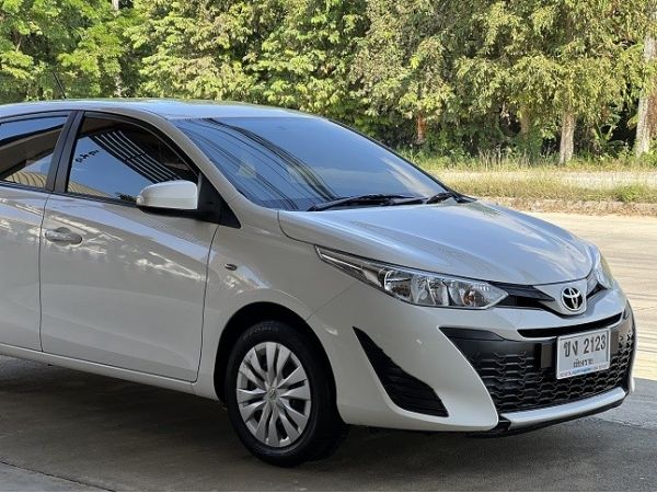 Toyota New Yaris (MNC)1.2J CVT auto ปี 2018 สีขาว